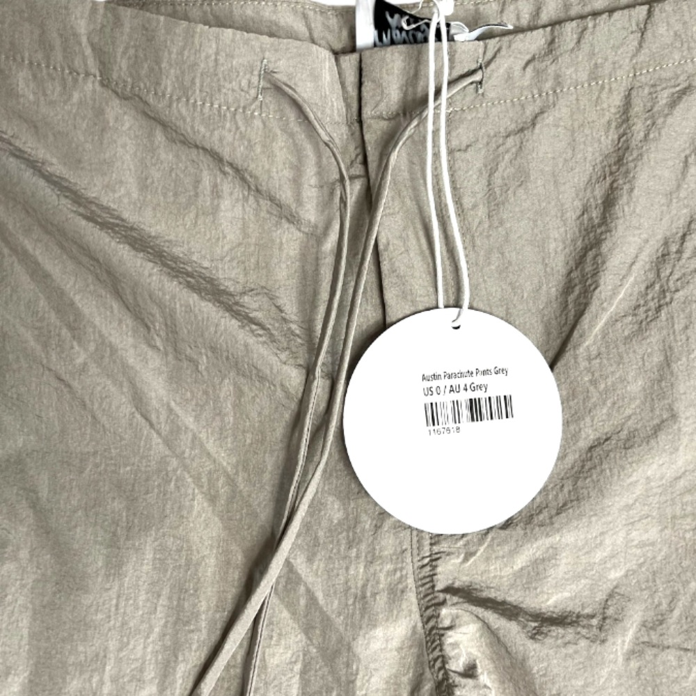 Pretty little things nylon cargo pants - Picture 3 of 7